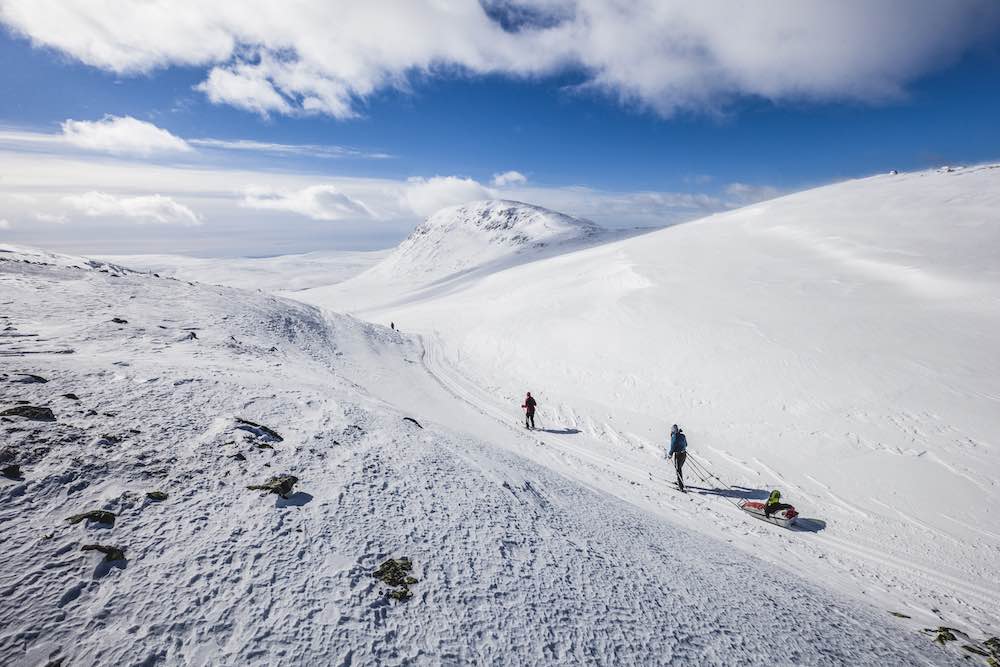 Skidsemester i Lofsdalen en vacker vinterdag