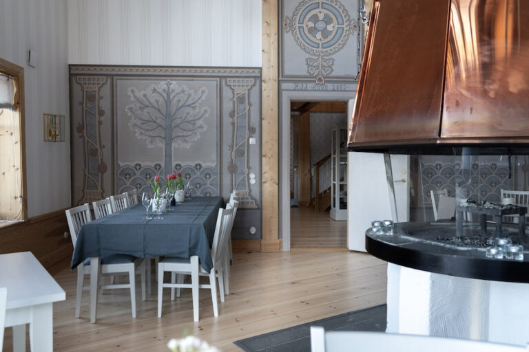 salen ny m bord low 768x512