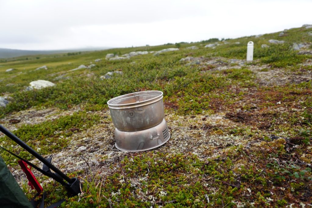 Frystorkad mat tillagad på fjället i trangiakök